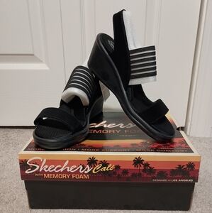 NWT Skechers Rumblers Sci Fi Wedge Sandals - Size 9